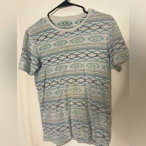 Men’s small short sleeve shirt